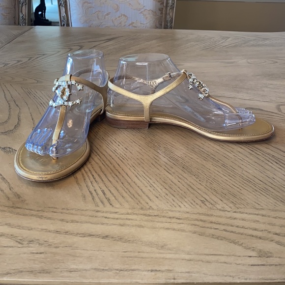 ❤️ Authentic Chanel Sandals - Picture 5 of 10
